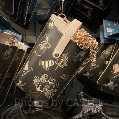 USJファンタビグッズ：スマホポーチ