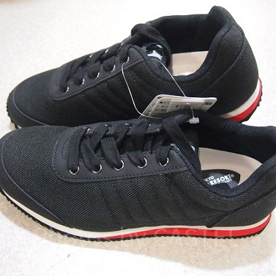 ディズニーに行く時はやっぱりスニーカーがオススメ！