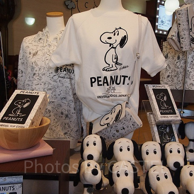 スヌーピークラシックデザインTシャツ