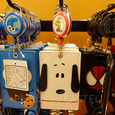 スヌーピー　リール付きパスケース