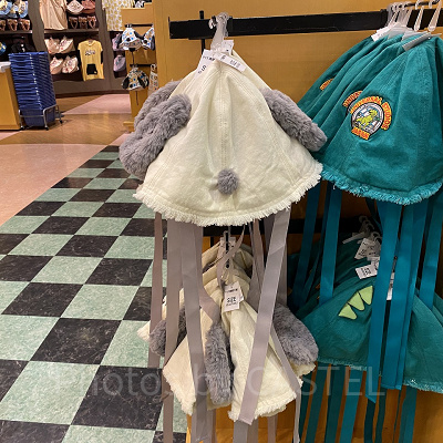 スヌーピーのひも付きハット