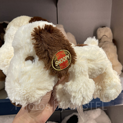 スヌーピーのぬいぐるみ(ブラウン)