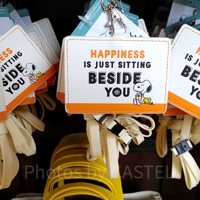 スヌーピーのリール付きチケットホルダー