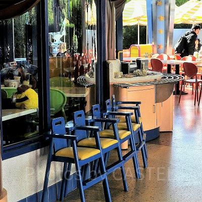 スヌーピーのバックロットカフェ