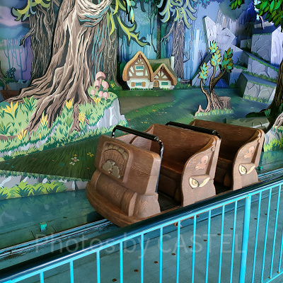 白雪姫と七人のこびと