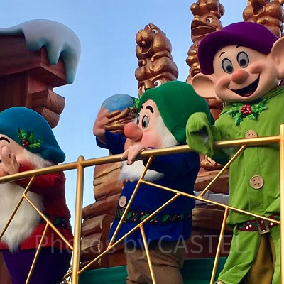 「白雪姫」のフロート