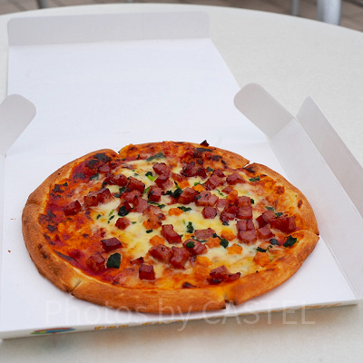 ソフトサラミソーセージのピザ