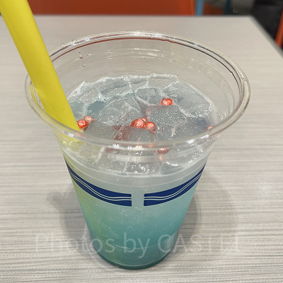 スパークリングカクテル（フルーツリキュール＆ピーチ）