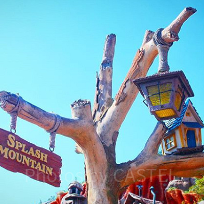 スプラッシュ・マウンテンの看板