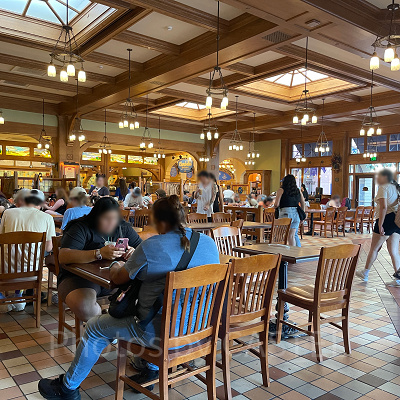 カリフォルニア・アドベンチャー・パークのスタバ