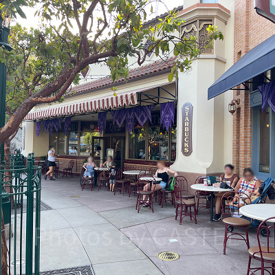 カリフォルニア・アドベンチャー・パークのスタバ