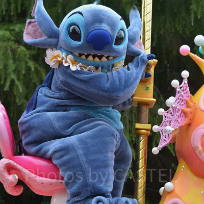 悪い心を持った状態から徐々に優しい心を取り戻していくスティッチ