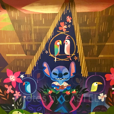 スティッチがウクレレを弾いてます♪