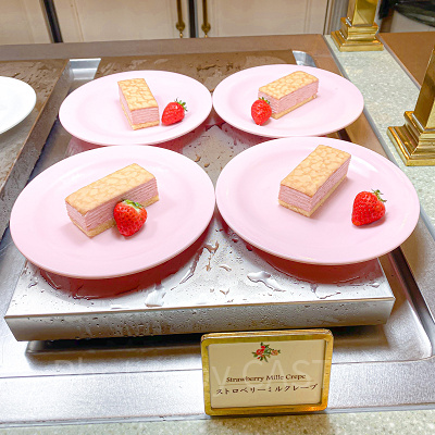 ストロベリーミルクレープ