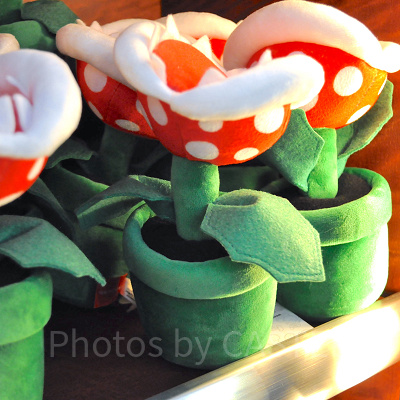 パックンフラワーのぬいぐるみ