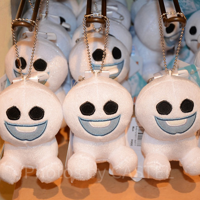 ぬいぐるみバッジ（にっこりスノーギース）