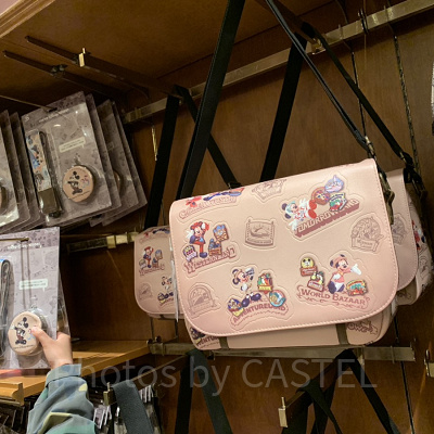 大きなサイズのカメラも入るスグレモノ★