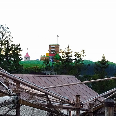 アミティビレッジから見た「SUPER NINTENDO WORLD」