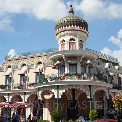 スウィートハート・カフェは朝からオープン