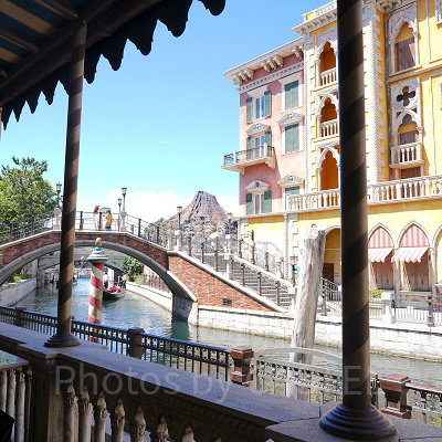 テーブルサービスのレストラン