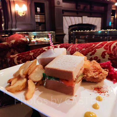 ディズニーシー食べ物：サンドウィッチプレート（テディ・ルーズヴェルト・ラウンジ）