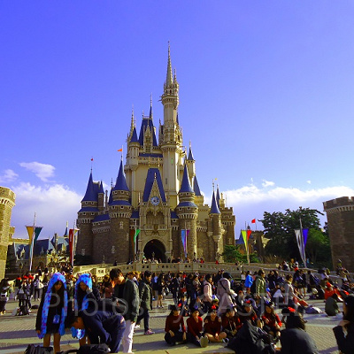 どこから見ても荘厳なシンデレラ城