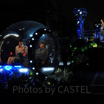 映画『ジュラシックワールド』に登場した球体の乗り物も登場！／USJ新ナイトパレード