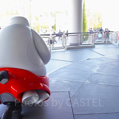 ビークルはケア・ロボットに引っ張られる