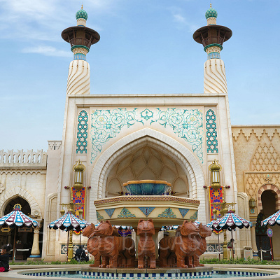 庭園にあるマジックランプシアター