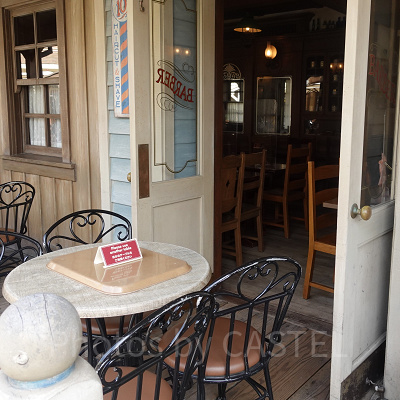 天気の良い日はテラス席も