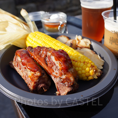 三本の箒：ポークリブ