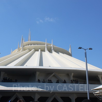 トゥモローランド