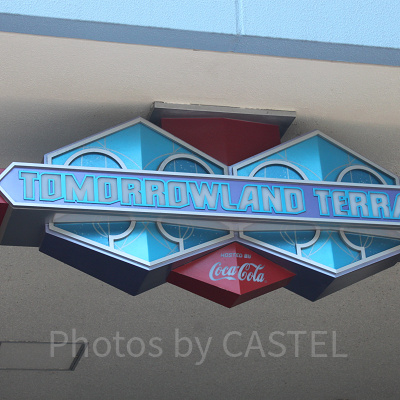 ハンバーガーが食べられるトゥモローランド・テラス