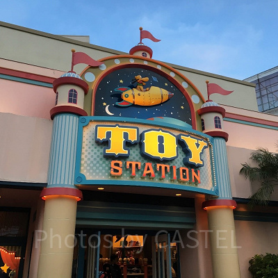 トイ・ステーション