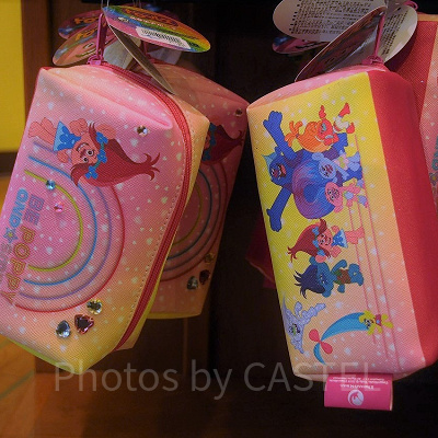 トロールズ「ポピー」の ポーチ（スクエア型）