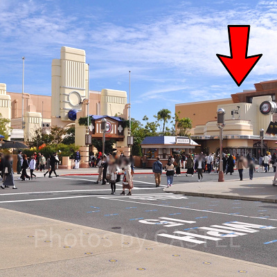 ユニバのファンタジーステーションは赤い矢印の位置にあります