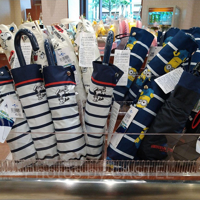 ユニバのスヌーピー折りたたみ傘