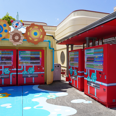 ユニバの自動販売機：プレイング・ウィズおさるのジョージ