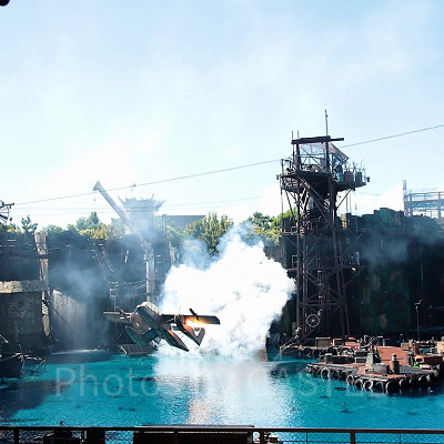 USJアトラクション：ウォーターワールド飛行機