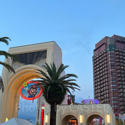 USJのゲートとホテル