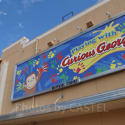 USJ「プレイングウィズおさるのジョージ」の看板
