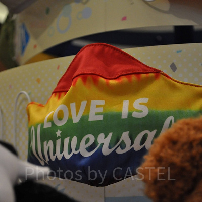 USJのレインボーカラーマスク