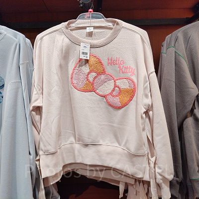 USJ冬グッズ：ハローキティスウェット
