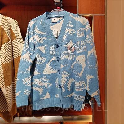USJ冬グッズ：ジョーズのカーディガン