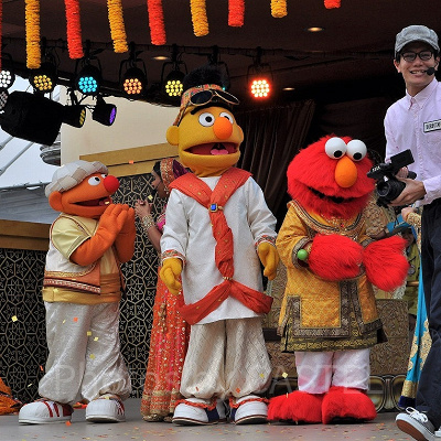 USJのワールド・ストリート・フェスティバル「セサミストリート・ボリウッド」