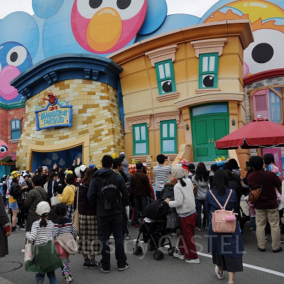 USJのワールド・ストリート・フェスティバル「ワンダーランド・シ－ズンズ・ジョイ」グリーティング場所