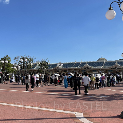 アーリーイブニングパスポートの開園待ち