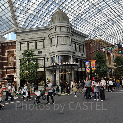 カリフォルニアコンフェクショナリー前の通路