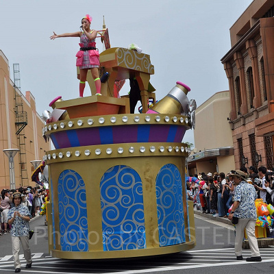 ウォーターサプライズパレード／セサミストリートフロート