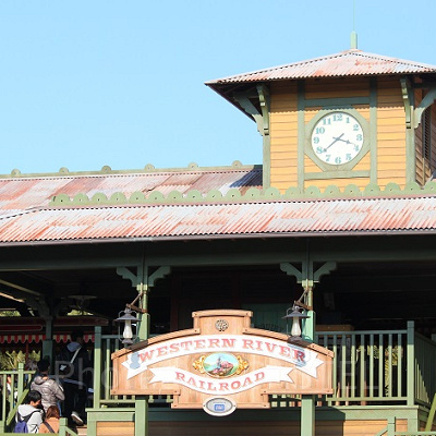 ウエスタンリバー鉄道の駅
